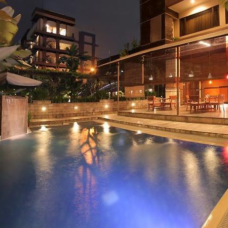 בנדונג Bali World Hotel מראה חיצוני תמונה